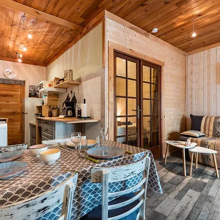 Des Lys Apartman Monségur