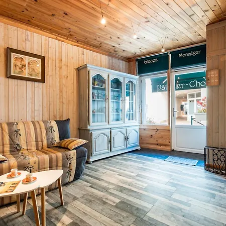 Des Lys Apartman Monségur